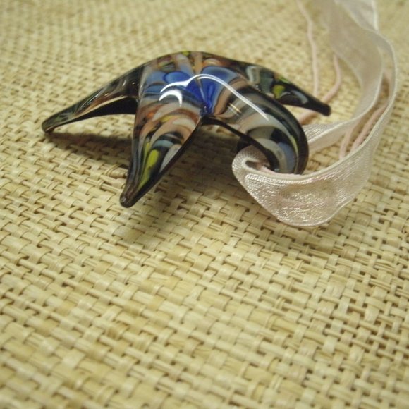 Muramo Glass Floral Starfish Pendant Necklace - Picture 6 of 16